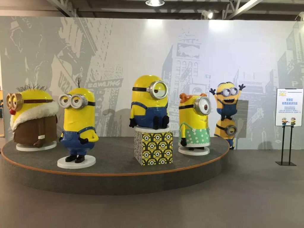 realistic fiberglass human figure by tolili