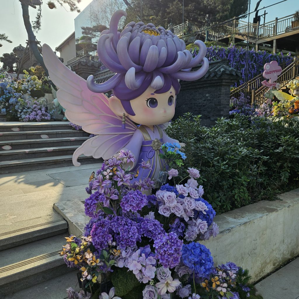 weather resistant outdoor fiberglass sculpture by tolili