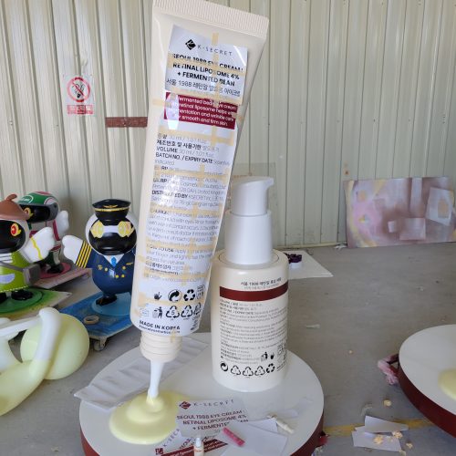 custom advertising displays fiberglass sculpture