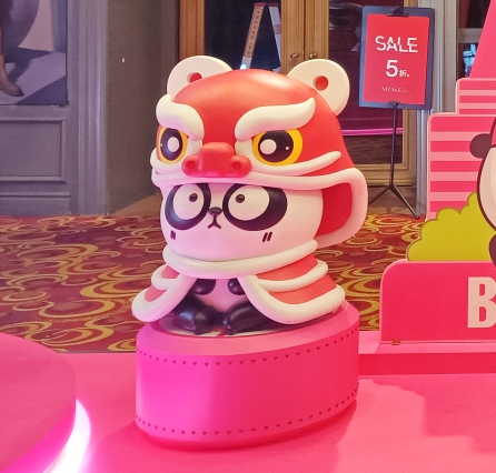 attraction landmark mascot fiberglass sculpture