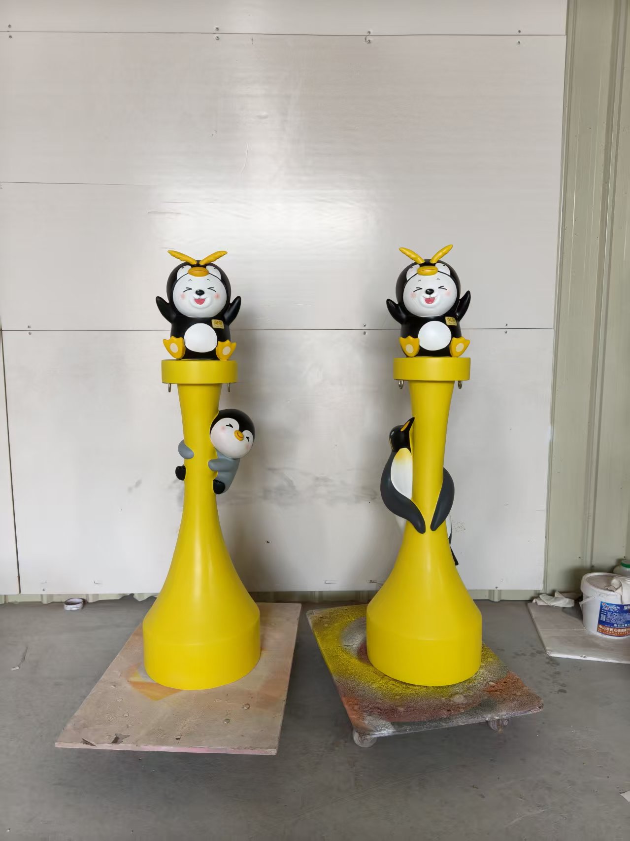 amusement park entrance mascot fiberglass sculpture