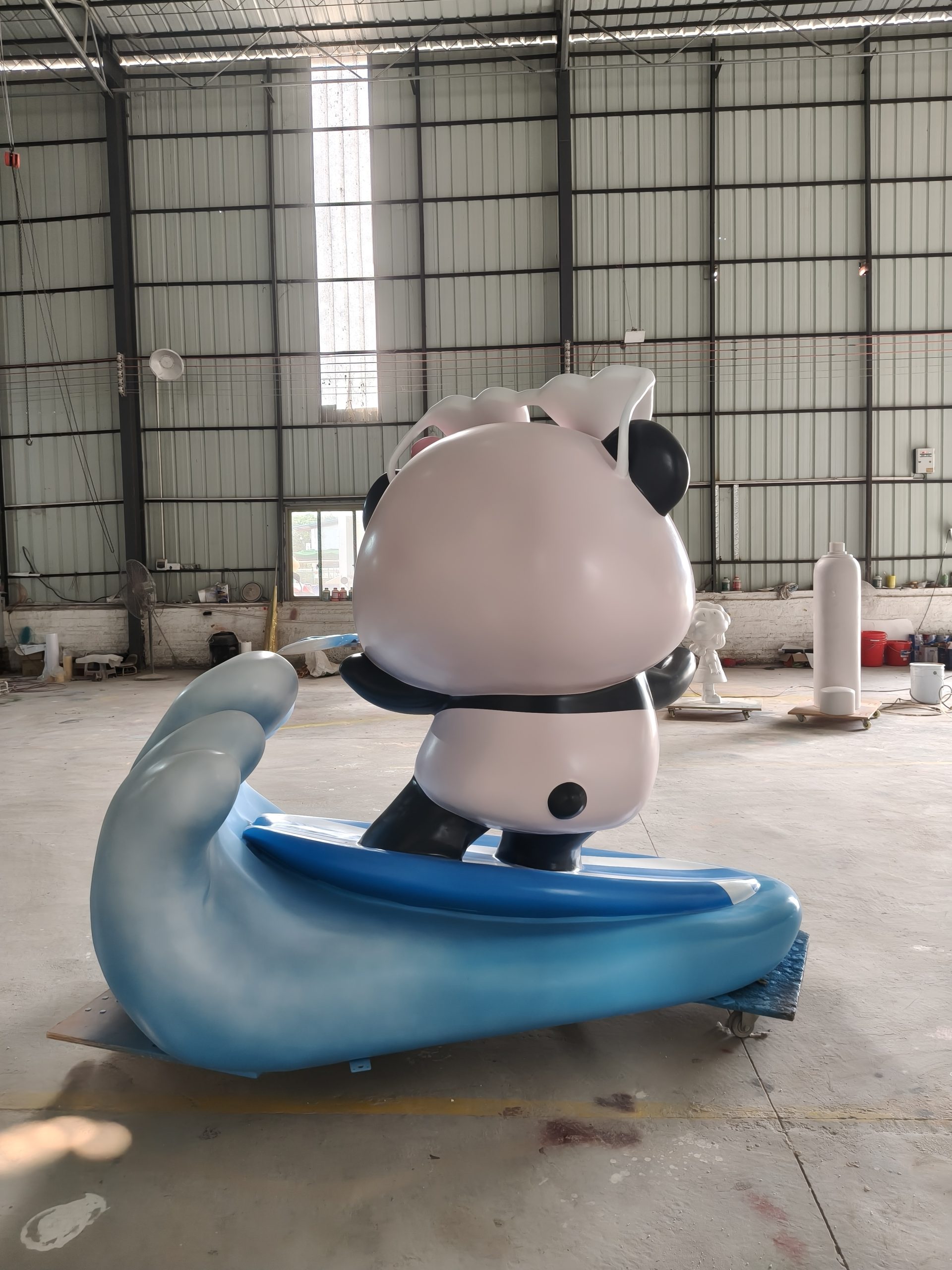 custom fiberglass mascot sculpture playground attraction