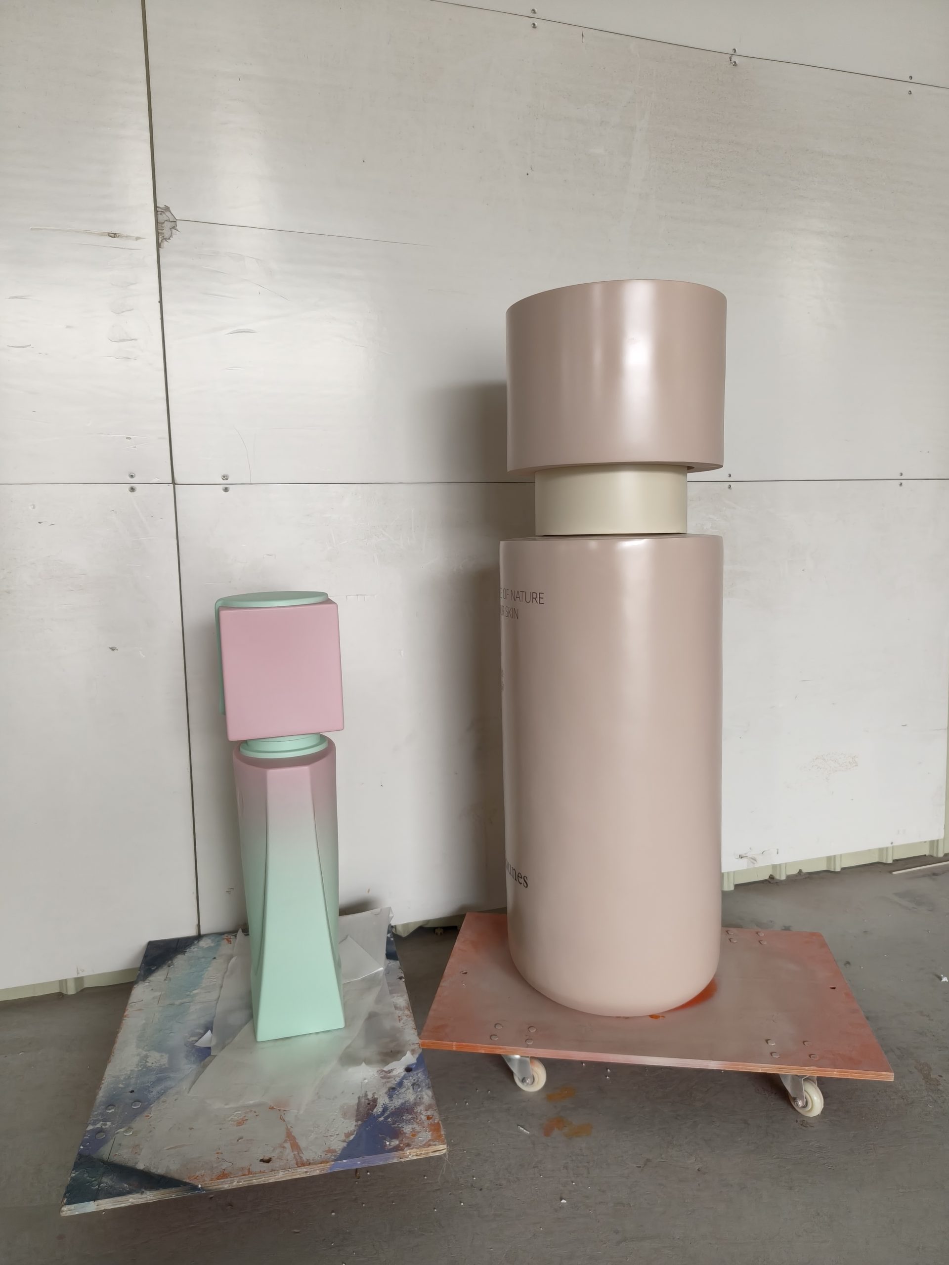 tolili fiberglass storefront advertising display sculpture