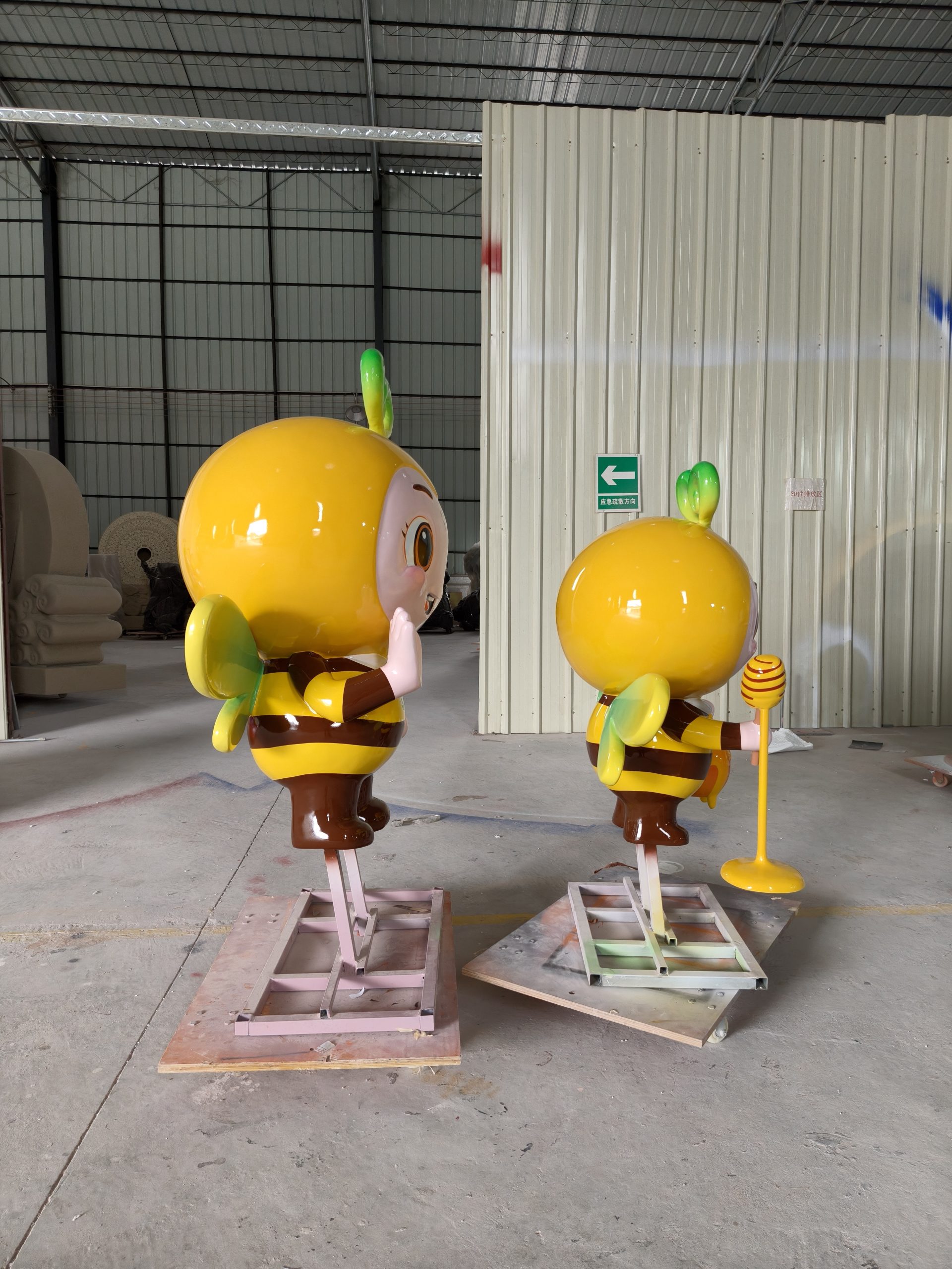 tolili custom honey bee mascot fiberglass statue