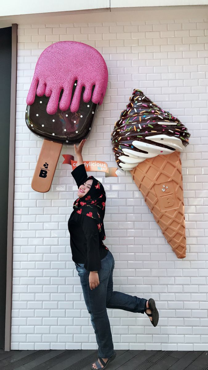 Tolili Dessert Wall Sculpture